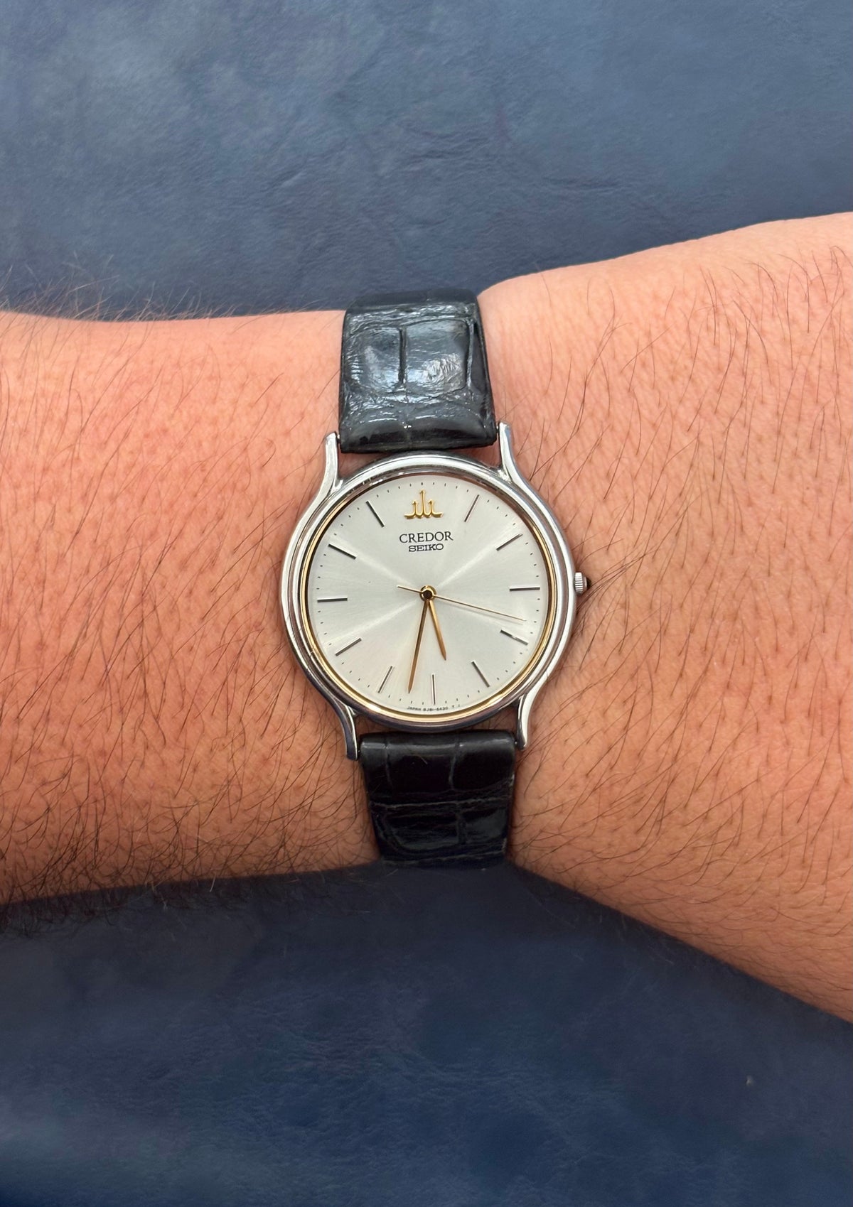 CREDOR 8J81-6A30 Men — Silver Dial — Circa. 1990s