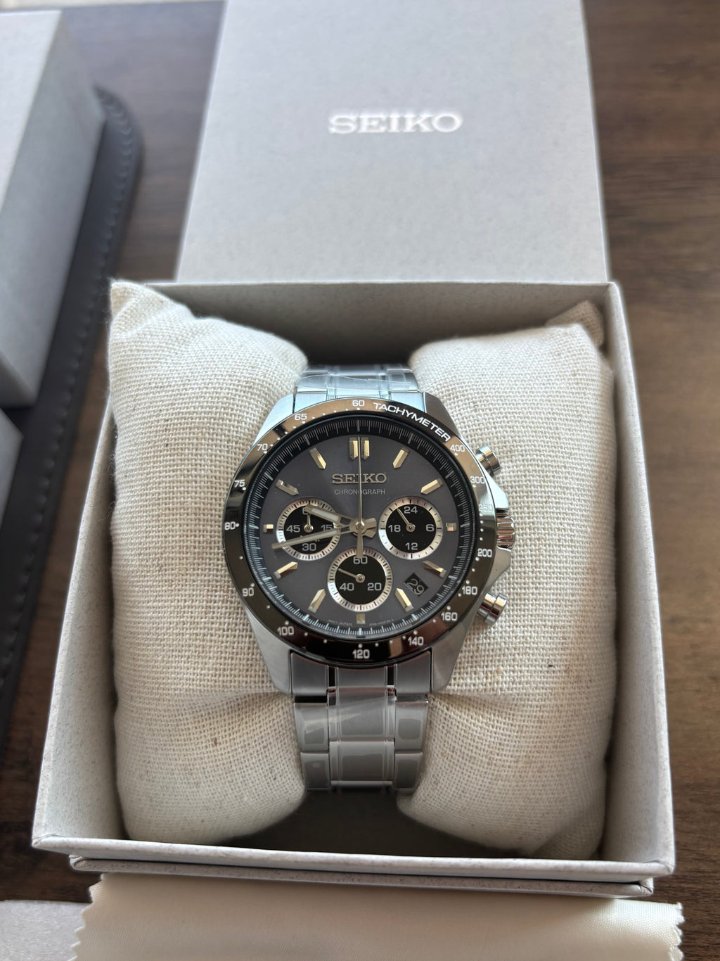 Seiko Spirit Chronograph - Sunburst Blue Dial